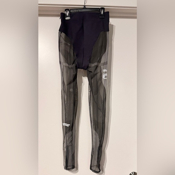 Maniere De Voir Technical print  Grey and Black Leggings - Picture 4 of 11